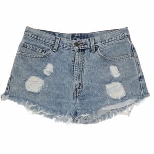 :::::SOLD:::::Levi Strauss Shorts Distressed Mom jean style